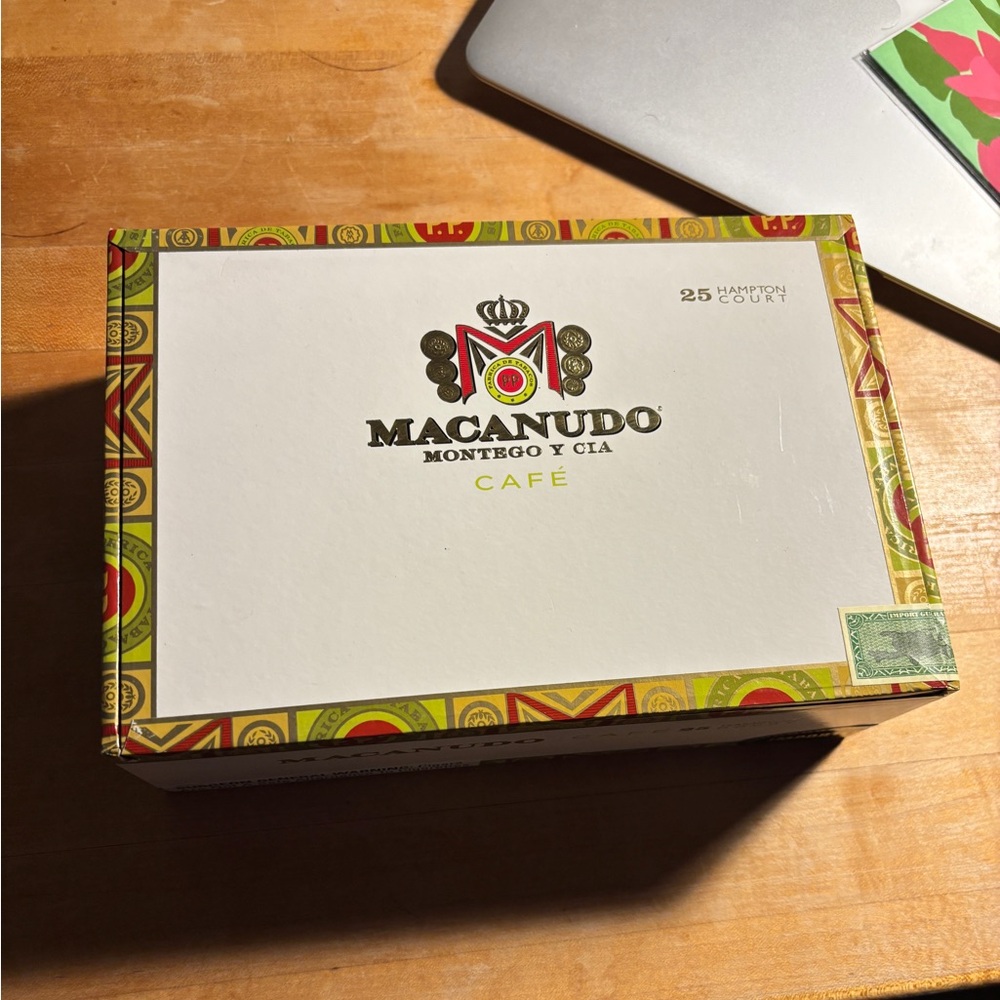 Macanudo Montego y Cia Café —Cigar Box